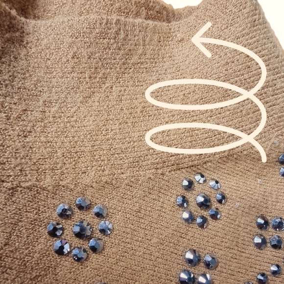 Milano Embellished Lightweight Knit Sweater - Picture 8 of 8